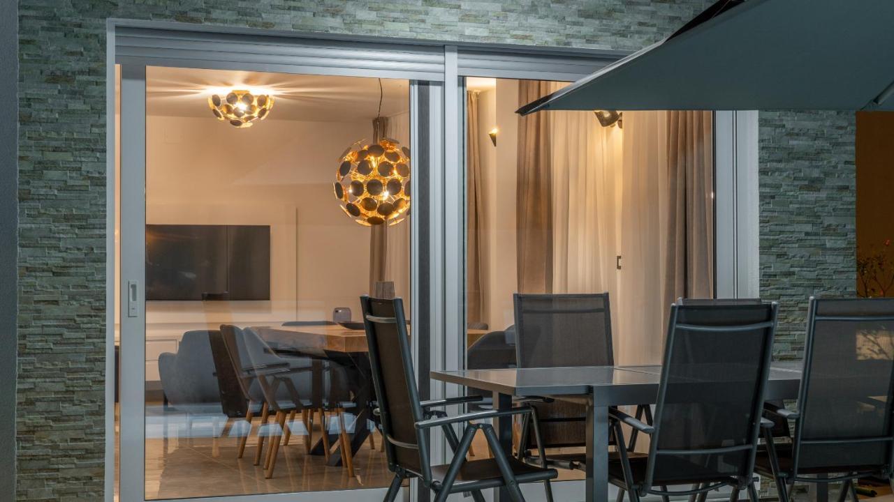 Villa Dea - Dein Rueckzugsort Am Meer Mit Beheiztem Pool Vrsi Eksteriør billede